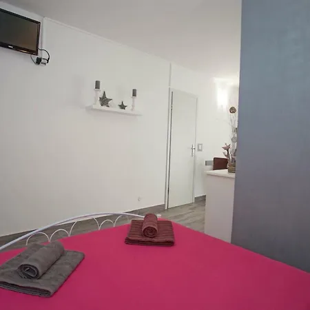 Apartment Tin
